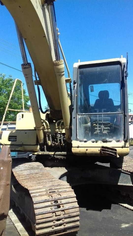 Komatsu PC 210 - Crawler excavator: picture 2 Komatsu PC 210 - Crawler excavator: picture 2