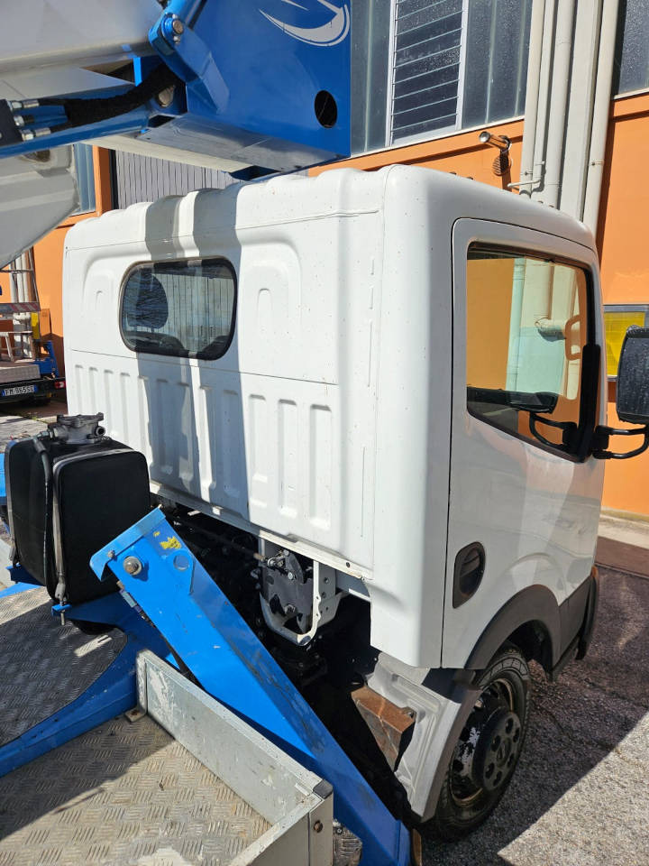 Truck mounted aerial platform SOCAGE DA 320: picture 6