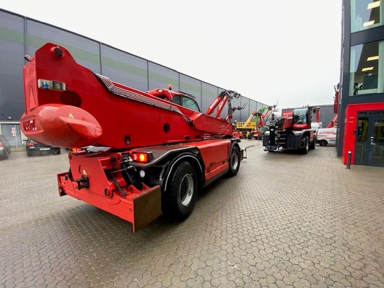 Manitou MRT2470P+ ST4 - Telescopic handler: picture 3 Manitou MRT2470P+ ST4 - Telescopic handler: picture 3