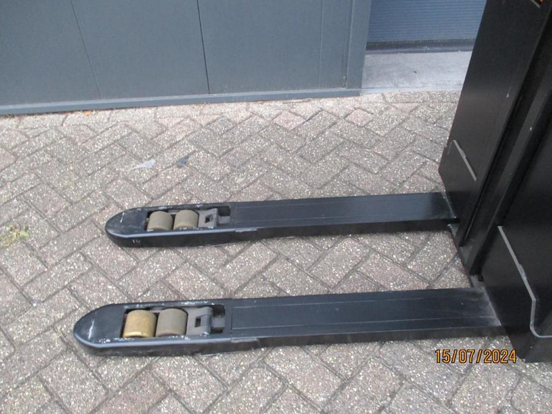 BT SWE 080L - Stacker: picture 5 BT SWE 080L - Stacker: picture 5