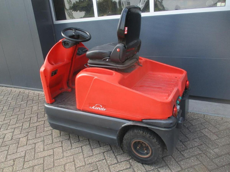 Linde P 60 - Tow tractor: picture 3 Linde P 60 - Tow tractor: picture 3