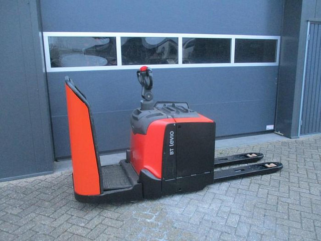 Toyota LPE 250 - Pallet truck: picture 2 Toyota LPE 250 - Pallet truck: picture 2