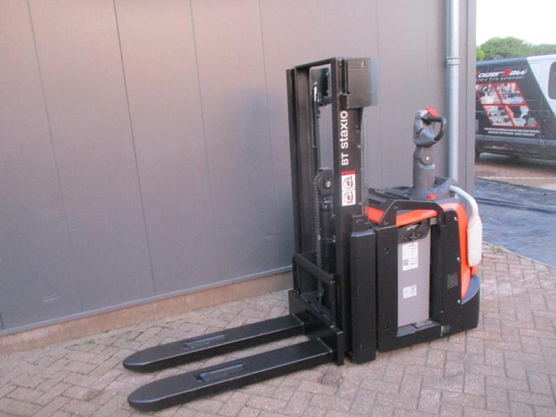 Toyota SPE200D - Pallet truck: picture 2 Toyota SPE200D - Pallet truck: picture 2