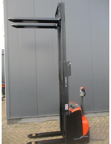 Stacker Toyota SWE 100: picture 9