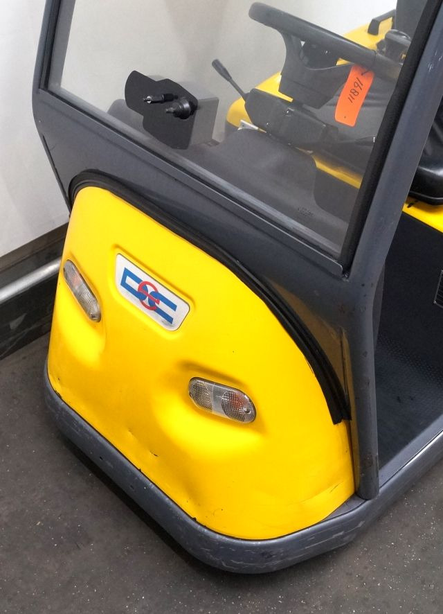 Dec Bull 2 - Tow tractor: picture 3 Dec Bull 2 - Tow tractor: picture 3