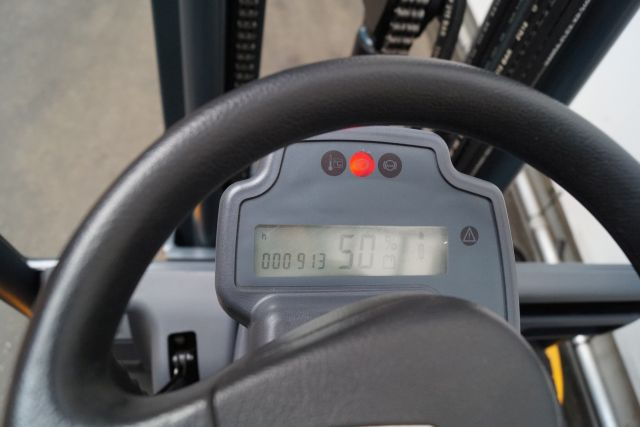 Jungheinrich EFG110k - Electric forklift: picture 4 Jungheinrich EFG110k - Electric forklift: picture 4