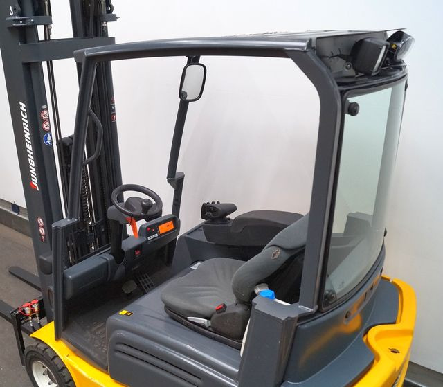 Jungheinrich EFG220 - Electric forklift: picture 4 Jungheinrich EFG220 - Electric forklift: picture 4