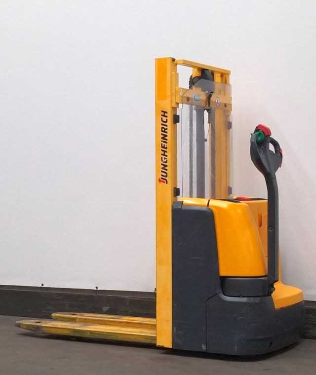 Jungheinrich EJC110 - Stacker: picture 2 Jungheinrich EJC110 - Stacker: picture 2