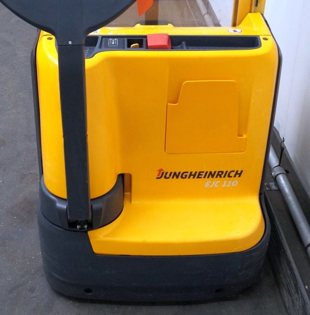 Jungheinrich EJC110 - Stacker: picture 3 Jungheinrich EJC110 - Stacker: picture 3