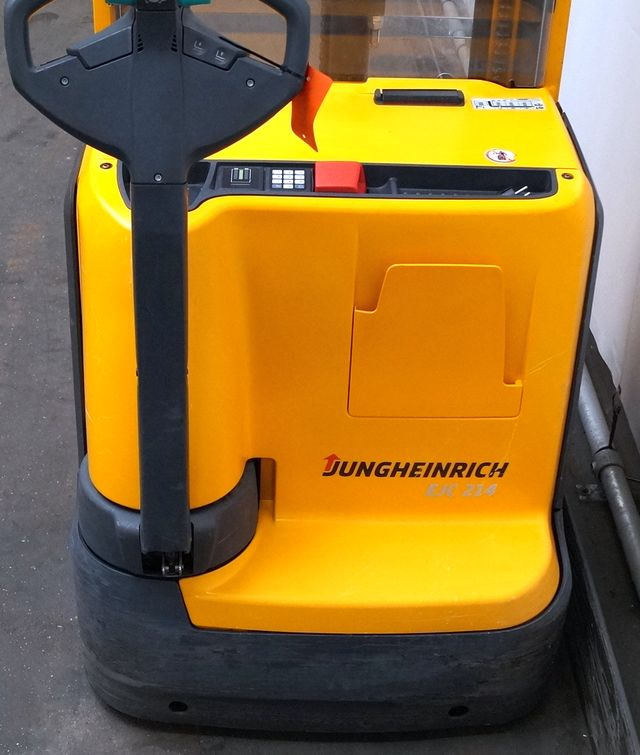 Jungheinrich EJC214 - Stacker: picture 3 Jungheinrich EJC214 - Stacker: picture 3