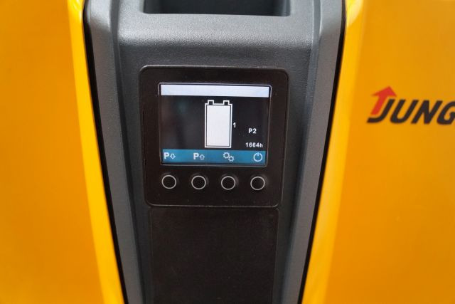 Jungheinrich EJD118 - Stacker: picture 4 Jungheinrich EJD118 - Stacker: picture 4