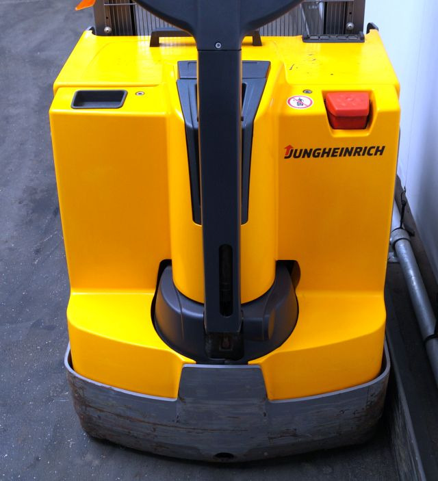 Jungheinrich EJD220 - Stacker: picture 3 Jungheinrich EJD220 - Stacker: picture 3