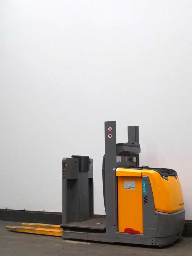 Jungheinrich EKS110Z100E - Order picker: picture 2 Jungheinrich EKS110Z100E - Order picker: picture 2