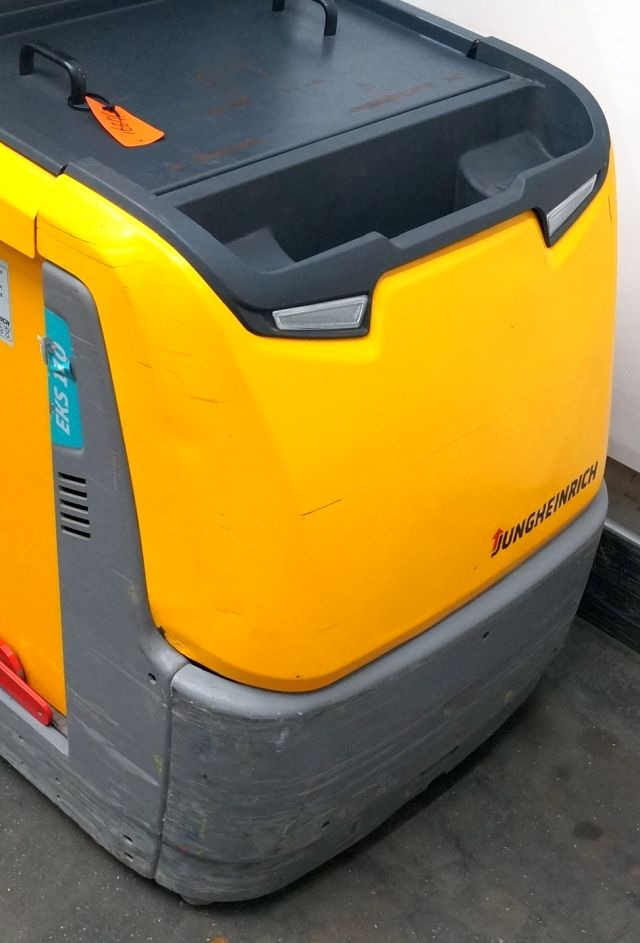Jungheinrich EKS110Z100E - Order picker: picture 4 Jungheinrich EKS110Z100E - Order picker: picture 4