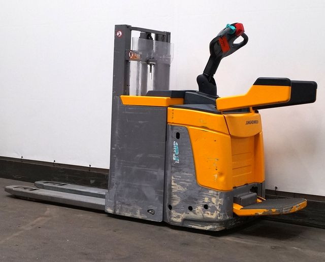 Jungheinrich ERD220 - Stacker: picture 2 Jungheinrich ERD220 - Stacker: picture 2