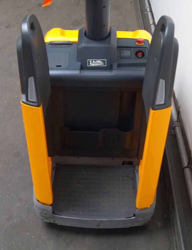 Jungheinrich ERE225 - Pallet truck: picture 3 Jungheinrich ERE225 - Pallet truck: picture 3