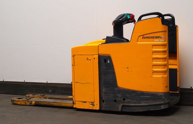 Jungheinrich ERE225 - Pallet truck: picture 2 Jungheinrich ERE225 - Pallet truck: picture 2