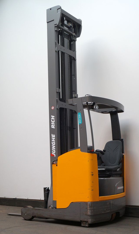 Jungheinrich ETV216 - Reach truck: picture 1 Jungheinrich ETV216 - Reach truck: picture 1