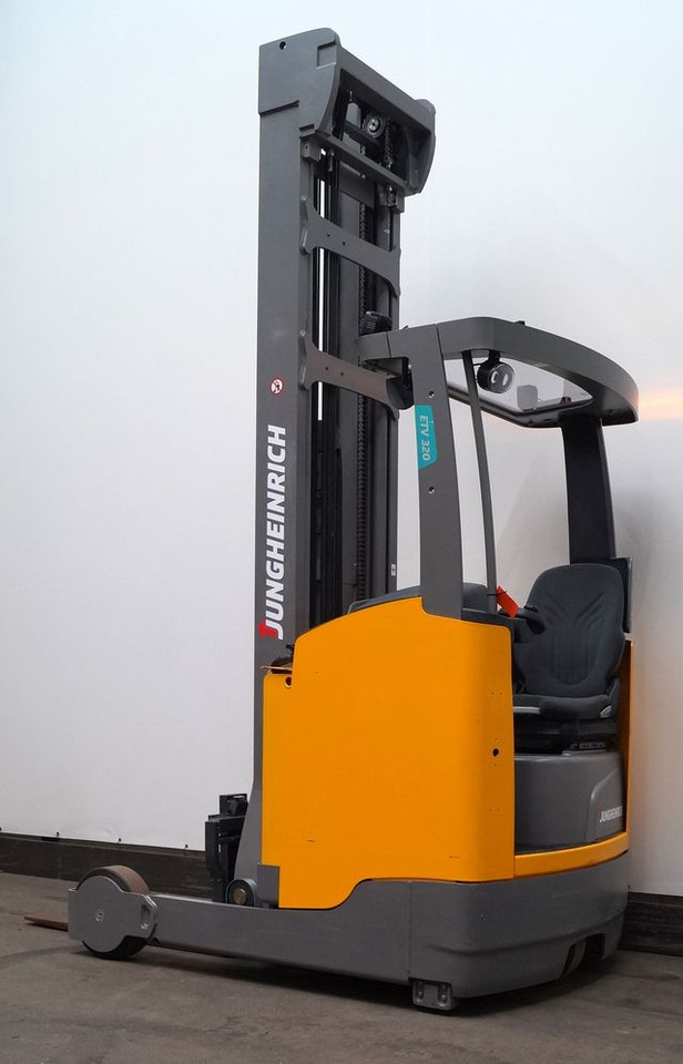 Jungheinrich ETV320 - Reach truck: picture 1 Jungheinrich ETV320 - Reach truck: picture 1