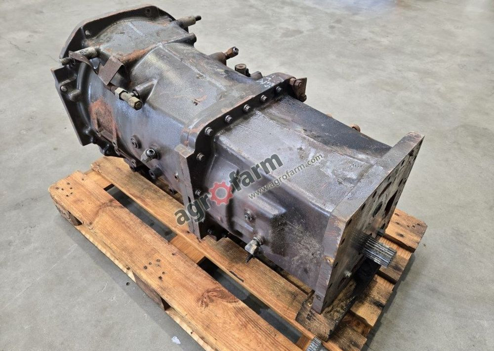 Skrzynia biegów Claas Ares 617, 657, 547, 557, 697 - Gearbox: picture 3 Skrzynia biegów Claas Ares 617, 657, 547, 557, 697 - Gearbox: picture 3