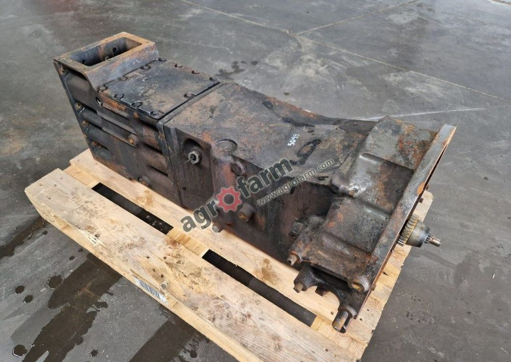 Skrzynia biegów Claas Axos - Gearbox: picture 1 Skrzynia biegów Claas Axos - Gearbox: picture 1