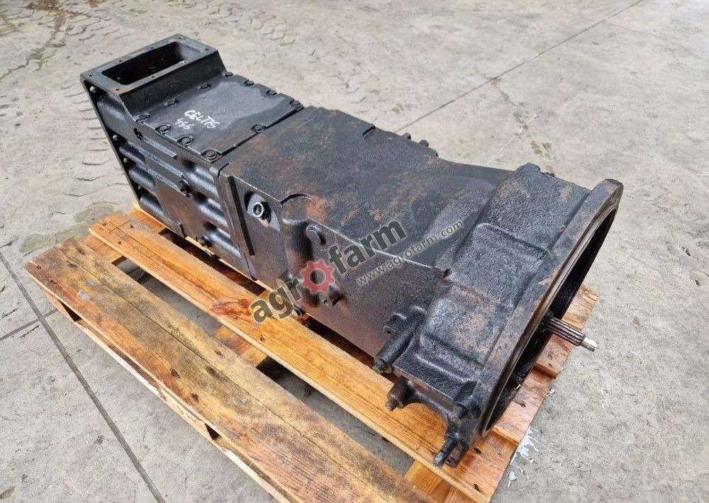 Skrzynia biegów Claas Celtis 446 - Gearbox: picture 1 Skrzynia biegów Claas Celtis 446 - Gearbox: picture 1