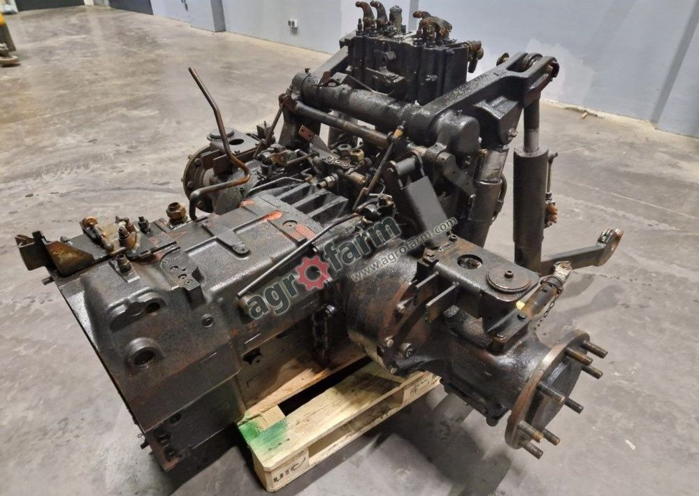 Skrzynia biegów, most tylny Deutz 2093417012 - Gearbox: picture 2 Skrzynia biegów, most tylny Deutz 2093417012 - Gearbox: picture 2