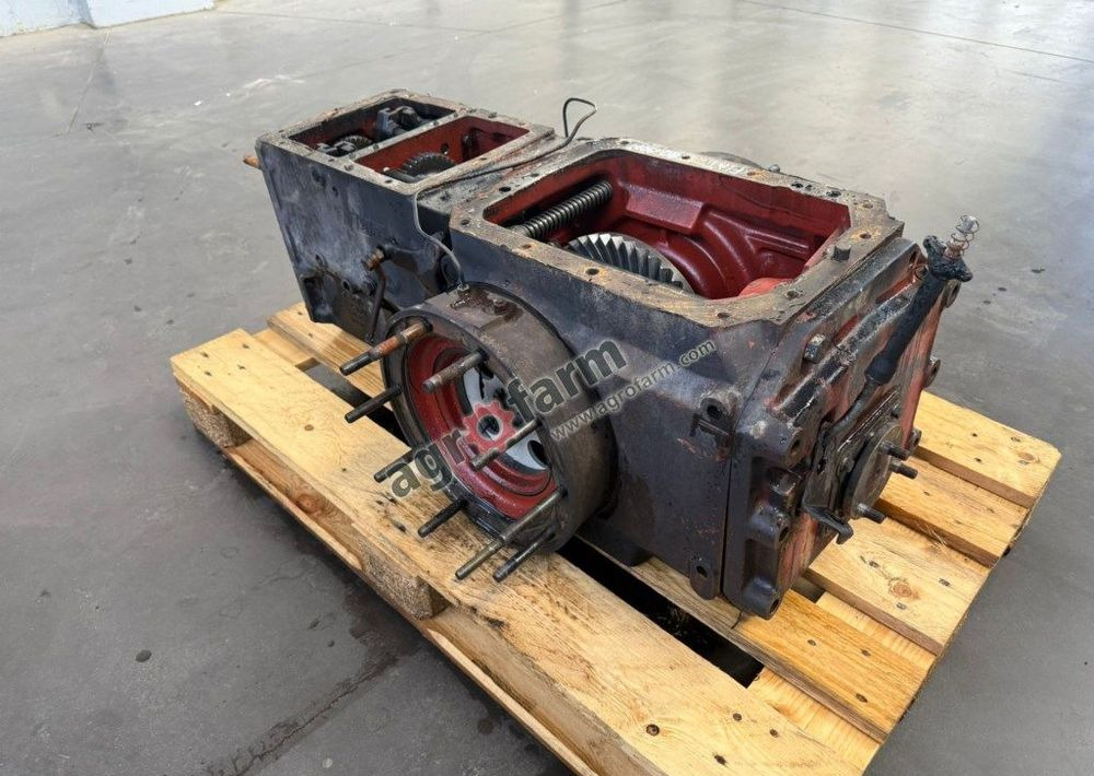 Skrzynia biegów z tylnym mostem Fiat 80-90 - Gearbox: picture 3 Skrzynia biegów z tylnym mostem Fiat 80-90 - Gearbox: picture 3