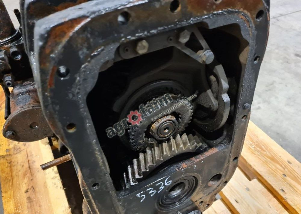 Tylny most Massey Ferguson 4245 - Gearbox: picture 3 Tylny most Massey Ferguson 4245 - Gearbox: picture 3