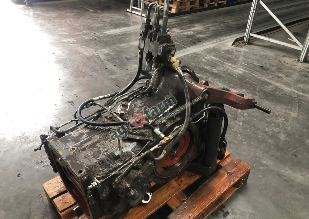 Tylny most Massey Ferguson 6170 0300B03 - Gearbox: picture 4 Tylny most Massey Ferguson 6170 0300B03 - Gearbox: picture 4