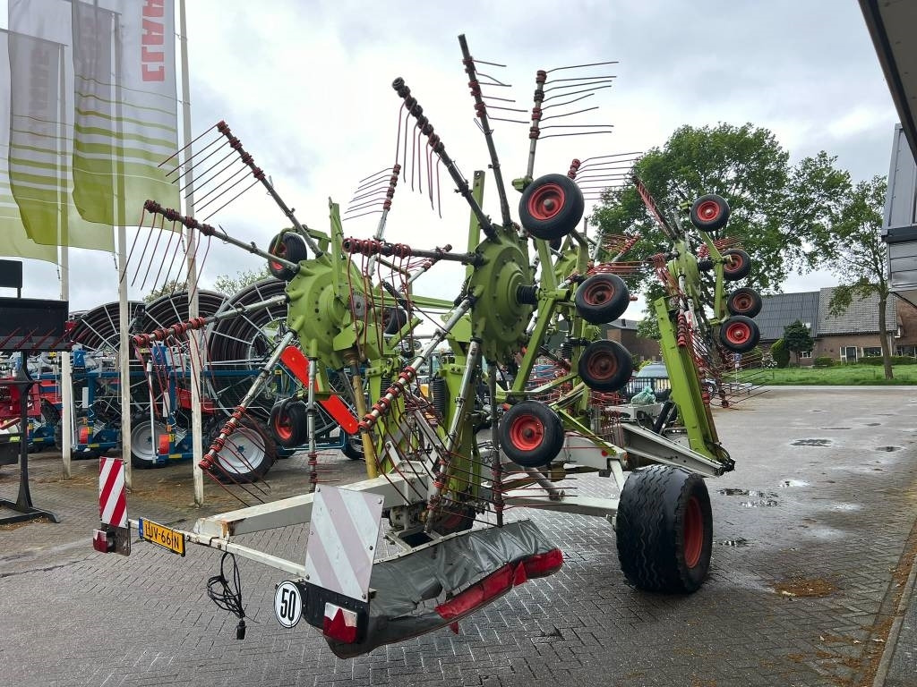 Claas Liner 3000 - Tedder/ Rake: picture 4 Claas Liner 3000 - Tedder/ Rake: picture 4