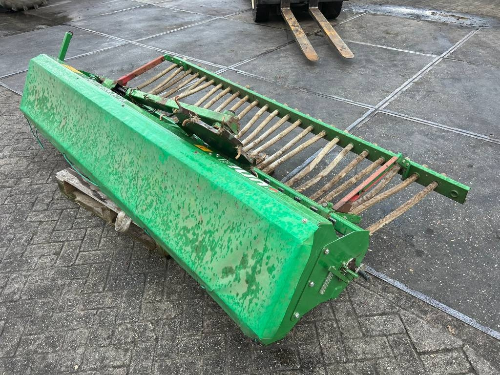 Unia 3/550/25 zaaimachine - Seed drill: picture 3 Unia 3/550/25 zaaimachine - Seed drill: picture 3