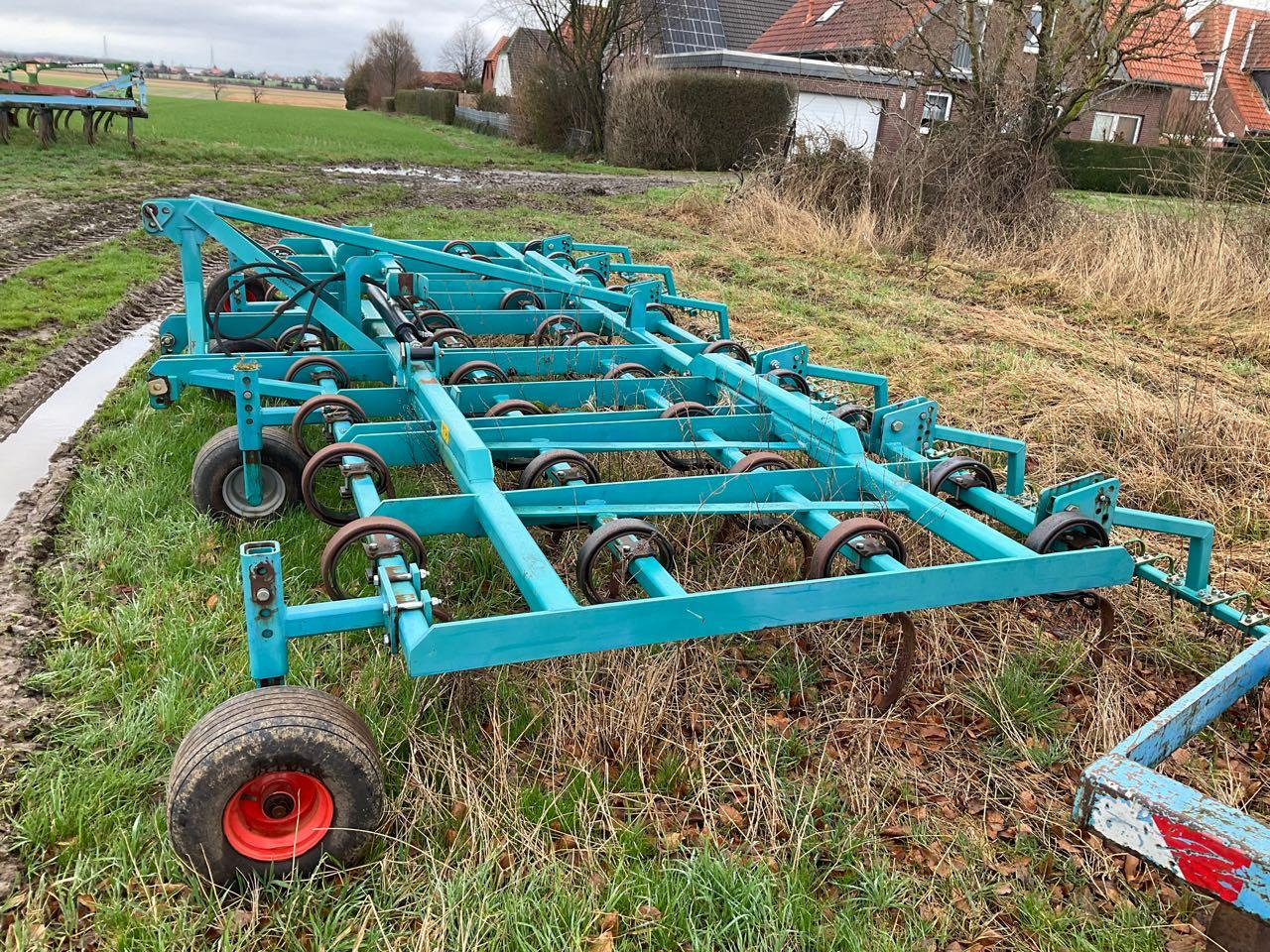 Federzinkengrubber - Combine seed drill: picture 1 Federzinkengrubber - Combine seed drill: picture 1