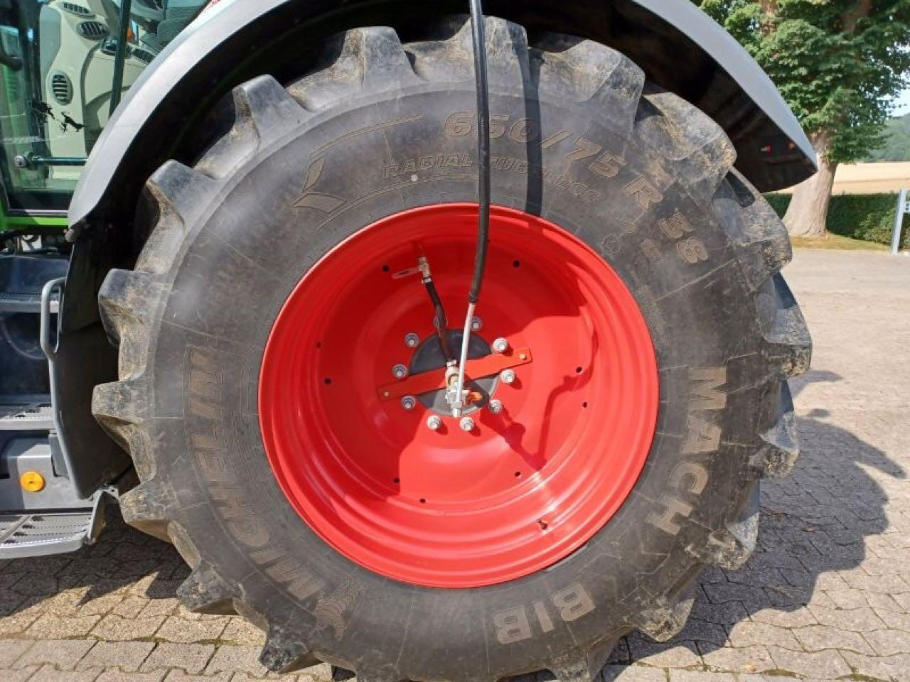 Farm tractor Fendt 718 S4 Vario: picture 9