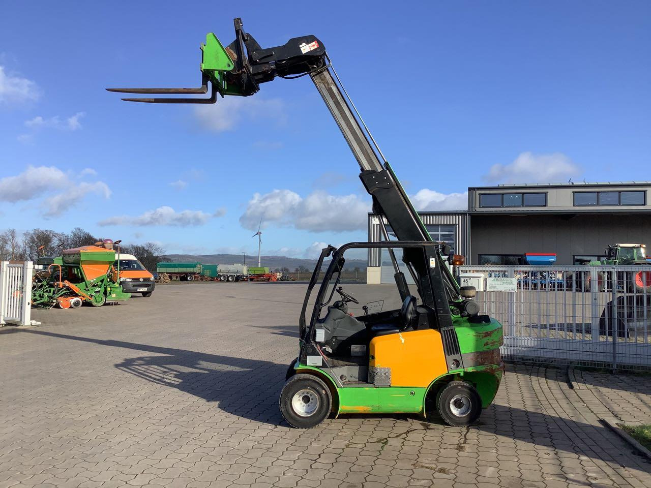 JCB Teletruk TLT 30 D - Telescopic handler: picture 1 JCB Teletruk TLT 30 D - Telescopic handler: picture 1