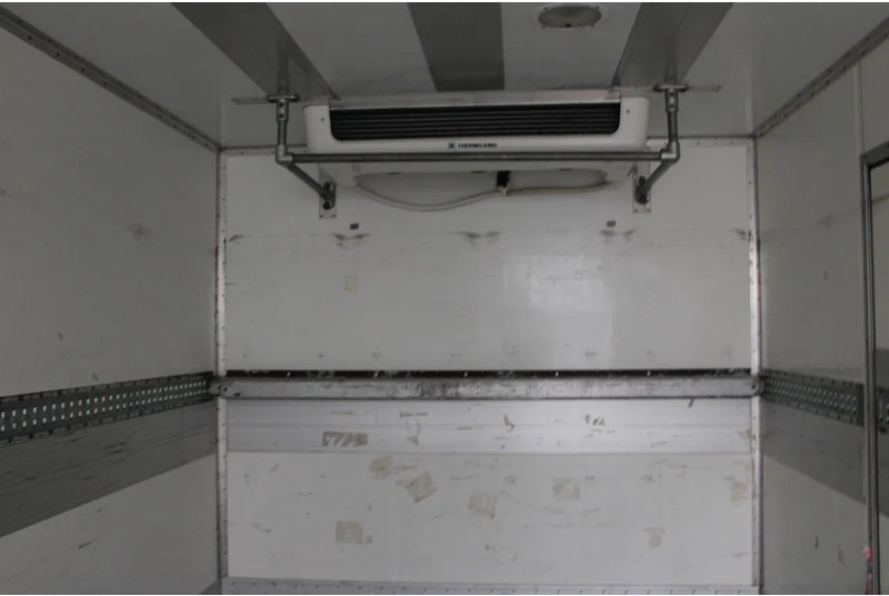 DAF LF 45.130 + EURO 5 + thermo king LOW KM + MANUAL - Refrigerator truck: picture 5 DAF LF 45.130 + EURO 5 + thermo king LOW KM + MANUAL - Refrigerator truck: picture 5