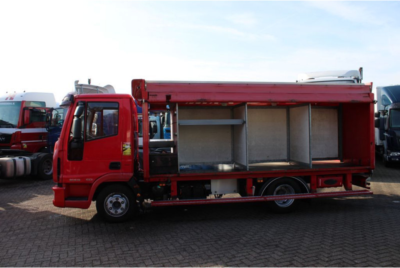 Iveco Eurocargo 100E18 + EURO 5 + LOW KM - Fire truck: picture 3 Iveco Eurocargo 100E18 + EURO 5 + LOW KM - Fire truck: picture 3