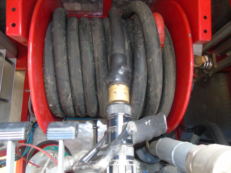 MAN F16 .240 + 4x4 + PUMPS COMPLETE + MANUAL + SPRING + 24.416KM - Fire truck: picture 5 MAN F16 .240 + 4x4 + PUMPS COMPLETE + MANUAL + SPRING + 24.416KM - Fire truck: picture 5