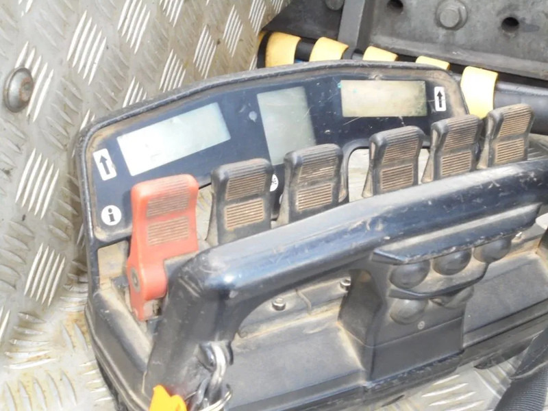 Crane truck MAN TGS 26.440 Euro 5 + Manual + Hiab 288 E-5 Crane +JIB 4 + 6X4+REMOTE: picture 17 Crane truck MAN TGS 26.440 Euro 5 + Manual + Hiab 288 E-5 Crane +JIB 4 + 6X4+REMOTE: picture 17