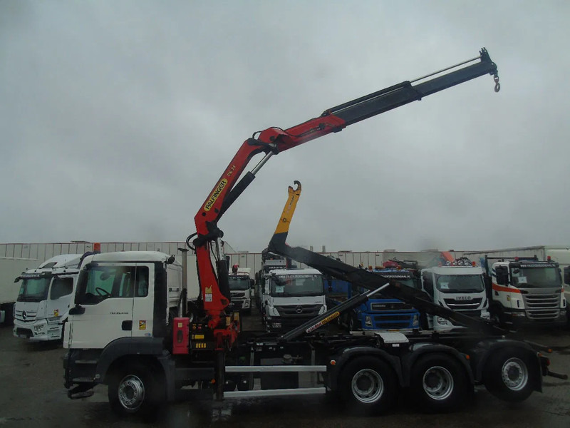 MAN TGS 35.440 + PALFINGER 24500 + 8X4 + EURO 5 + REMOTE - Hook lift truck, Crane truck: picture 3 MAN TGS 35.440 + PALFINGER 24500 + 8X4 + EURO 5 + REMOTE - Hook lift truck, Crane truck: picture 3