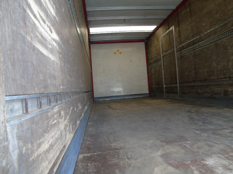Box truck Mercedes-Benz Atego 1218 + euro 5 + lift: picture 10