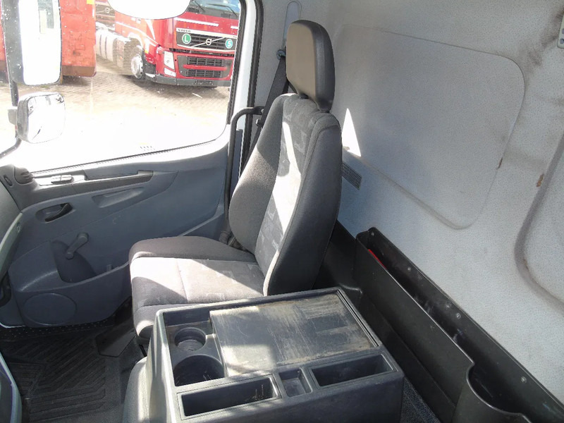 Box truck Mercedes-Benz Atego 1218 + euro 5 + lift: picture 16