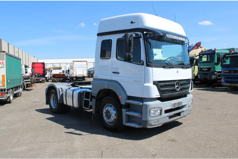 Mercedes-Benz Axor 1833 + manual + RETARDER! 122.939 km orginal! perfect condition + EURO 5 - Tractor unit: picture 4 Mercedes-Benz Axor 1833 + manual + RETARDER! 122.939 km orginal! perfect condition + EURO 5 - Tractor unit: picture 4
