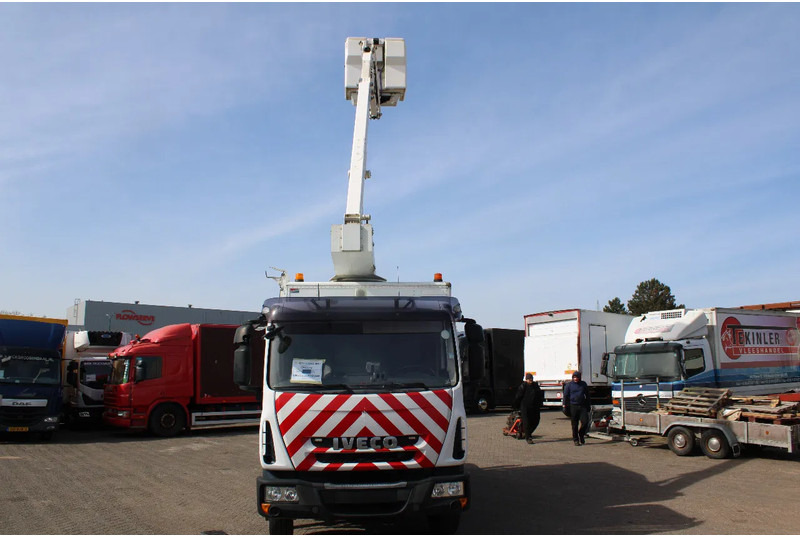 Iveco Eurocargo 120EL18 + COMET + EURO 5 - Truck: picture 2 Iveco Eurocargo 120EL18 + COMET + EURO 5 - Truck: picture 2