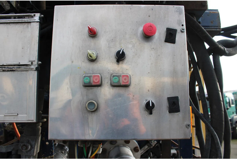 Vacuum truck Volvo FM 12.340 + ADR + stokota 14.000L + manual: picture 18 Vacuum truck Volvo FM 12.340 + ADR + stokota 14.000L + manual: picture 18