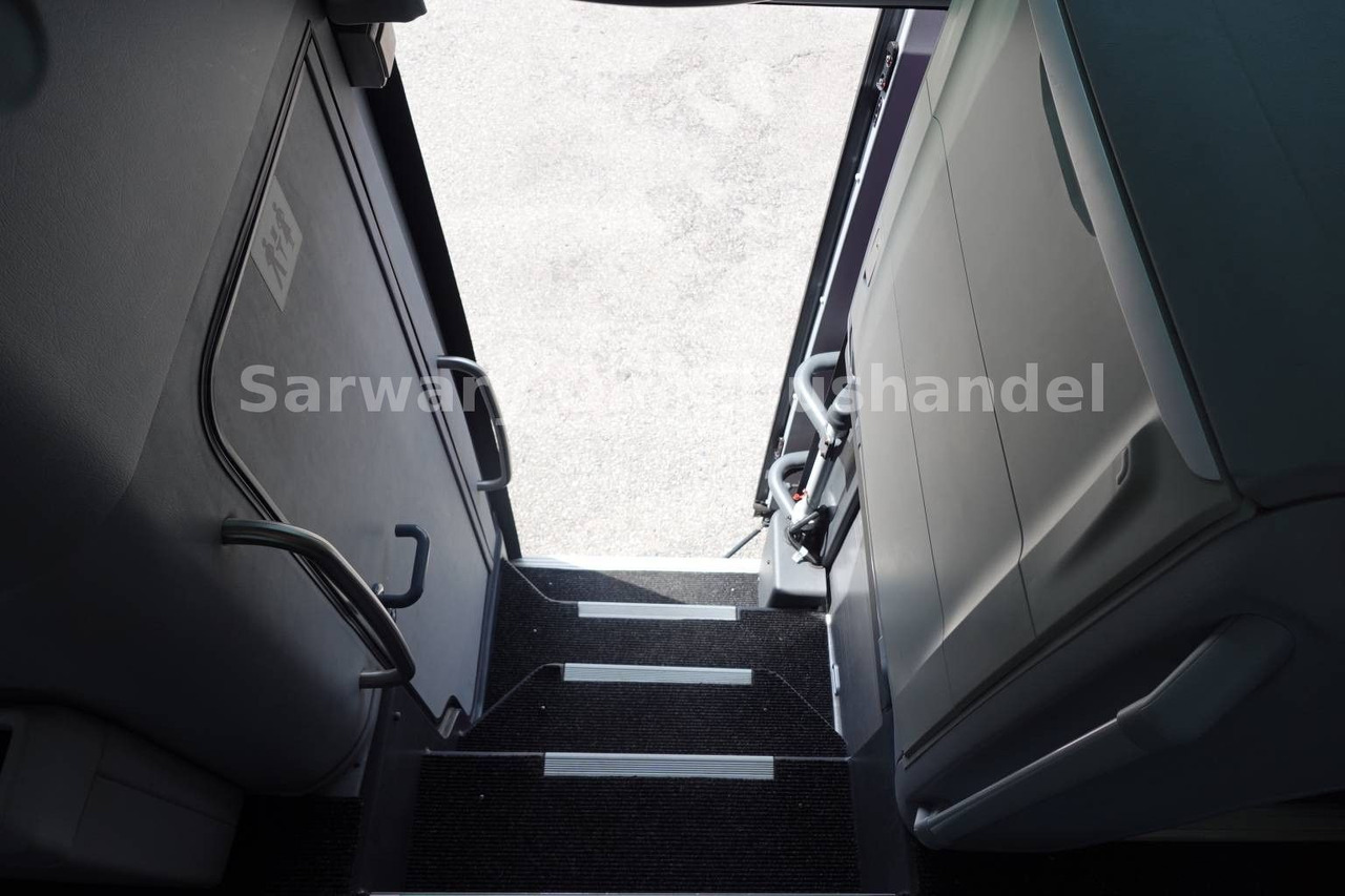 Coach MAN R07 Lion´s Coach *Tourismo*Travego*73.790km Orig: picture 40 Coach MAN R07 Lion´s Coach *Tourismo*Travego*73.790km Orig: picture 40