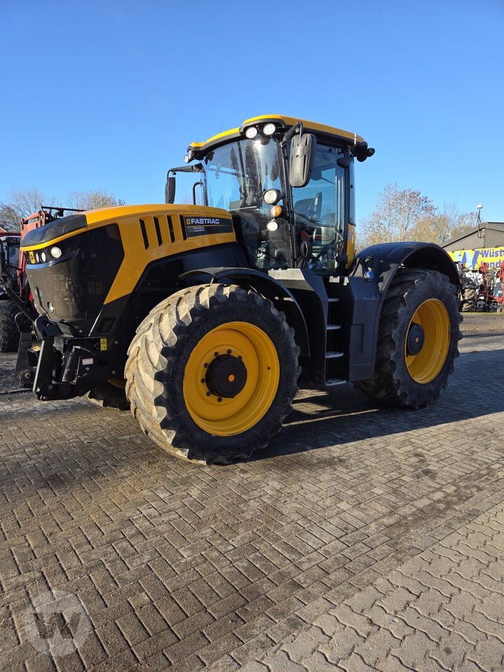 JCB FasTrac 8330 - Farm tractor: picture 2 JCB FasTrac 8330 - Farm tractor: picture 2