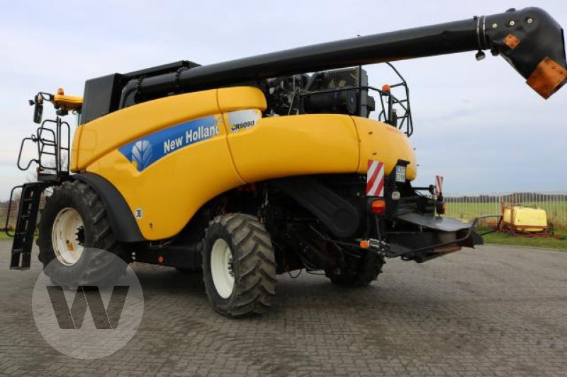 New Holland CR 9090 - Combine harvester: picture 2 New Holland CR 9090 - Combine harvester: picture 2