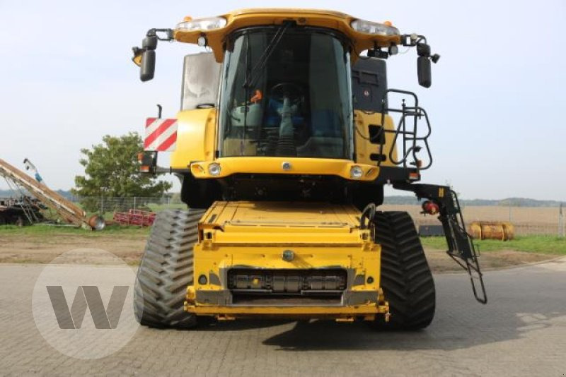 New Holland CR 9090 SCR - Combine harvester: picture 3 New Holland CR 9090 SCR - Combine harvester: picture 3