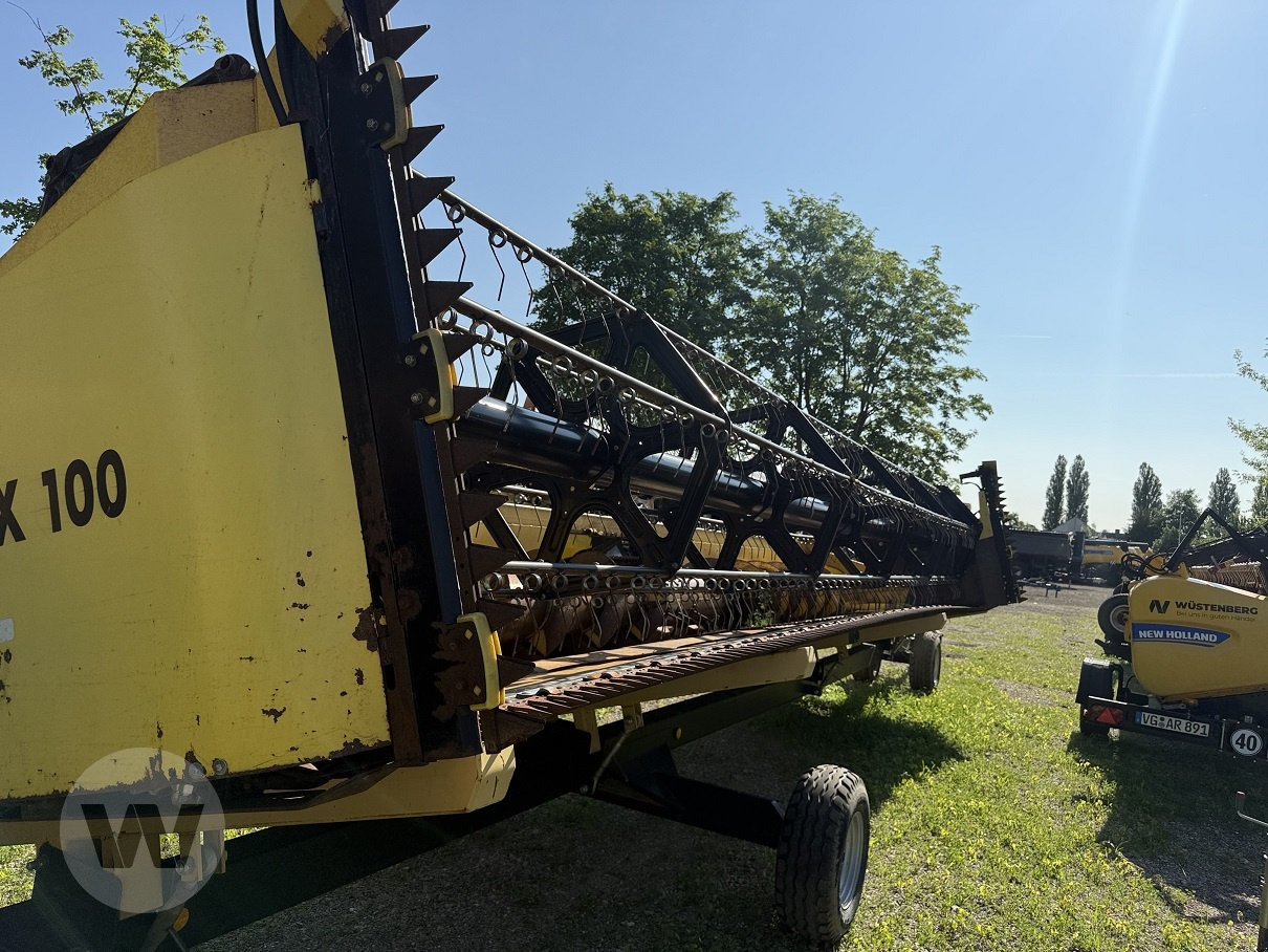 New Holland CX 8090 - Combine harvester: picture 4 New Holland CX 8090 - Combine harvester: picture 4